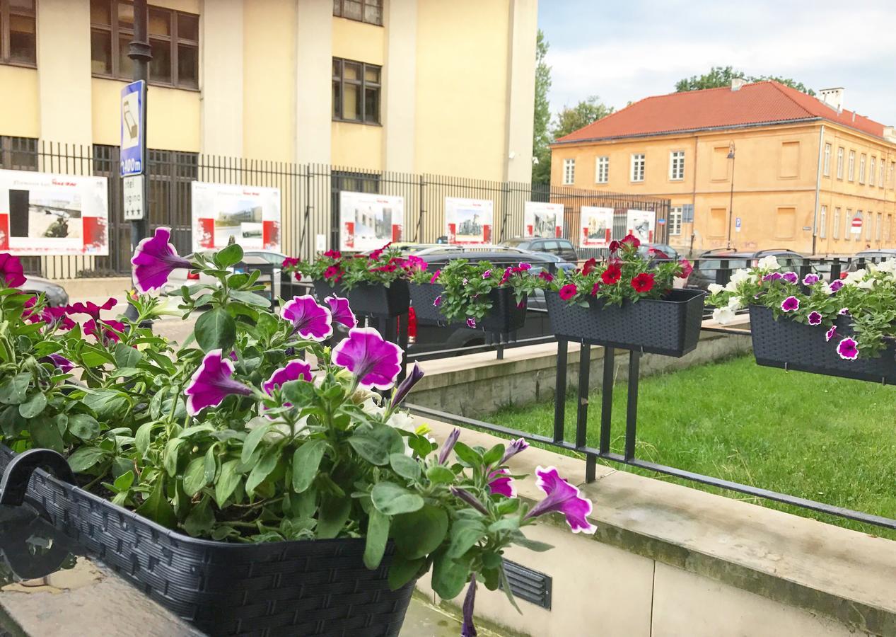 Greenwood Hostel Centrum Варшава Екстер'єр фото