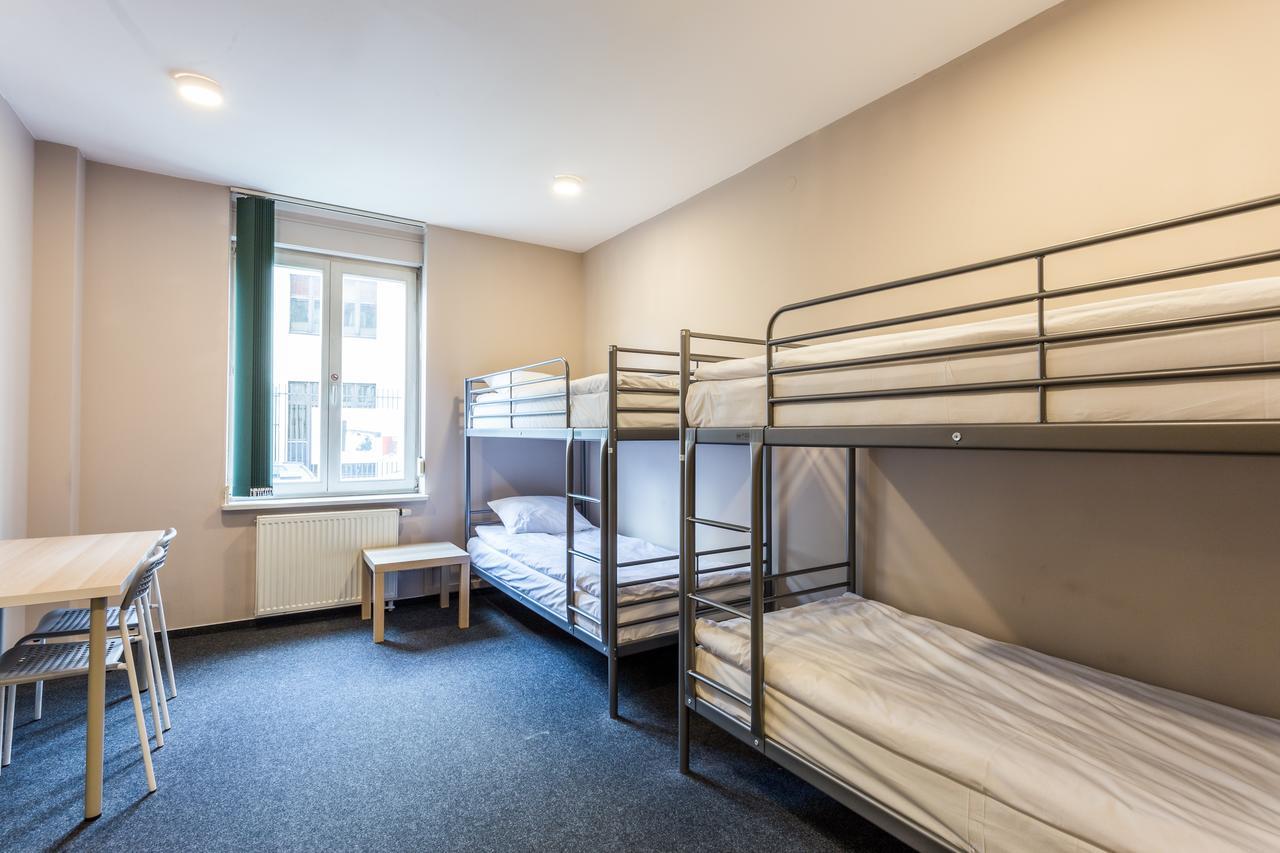 Greenwood Hostel Centrum Варшава Екстер'єр фото