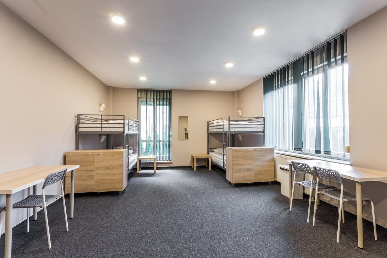 Greenwood Hostel Centrum Варшава Екстер'єр фото