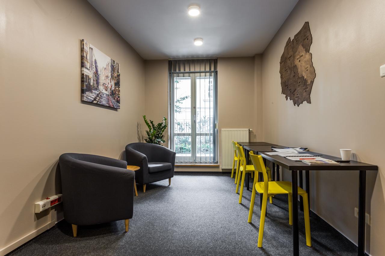Greenwood Hostel Centrum Варшава Екстер'єр фото